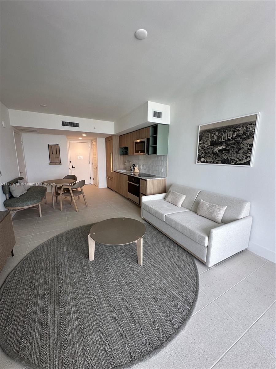 NATIIVO/GALE RESIDENCES - Residential