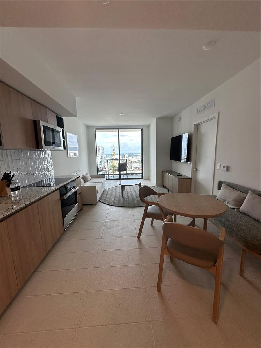 NATIIVO/GALE RESIDENCES - Residential