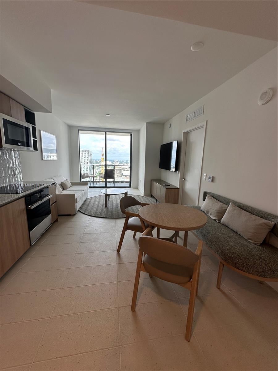 NATIIVO/GALE RESIDENCES - Residential