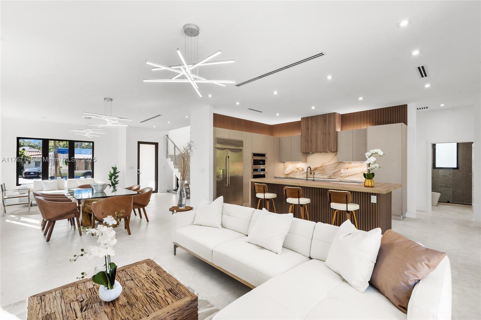 2523 Red Road, Coral Gables, Broward County, Florida - 4 Bedrooms  
3 Bathrooms - 