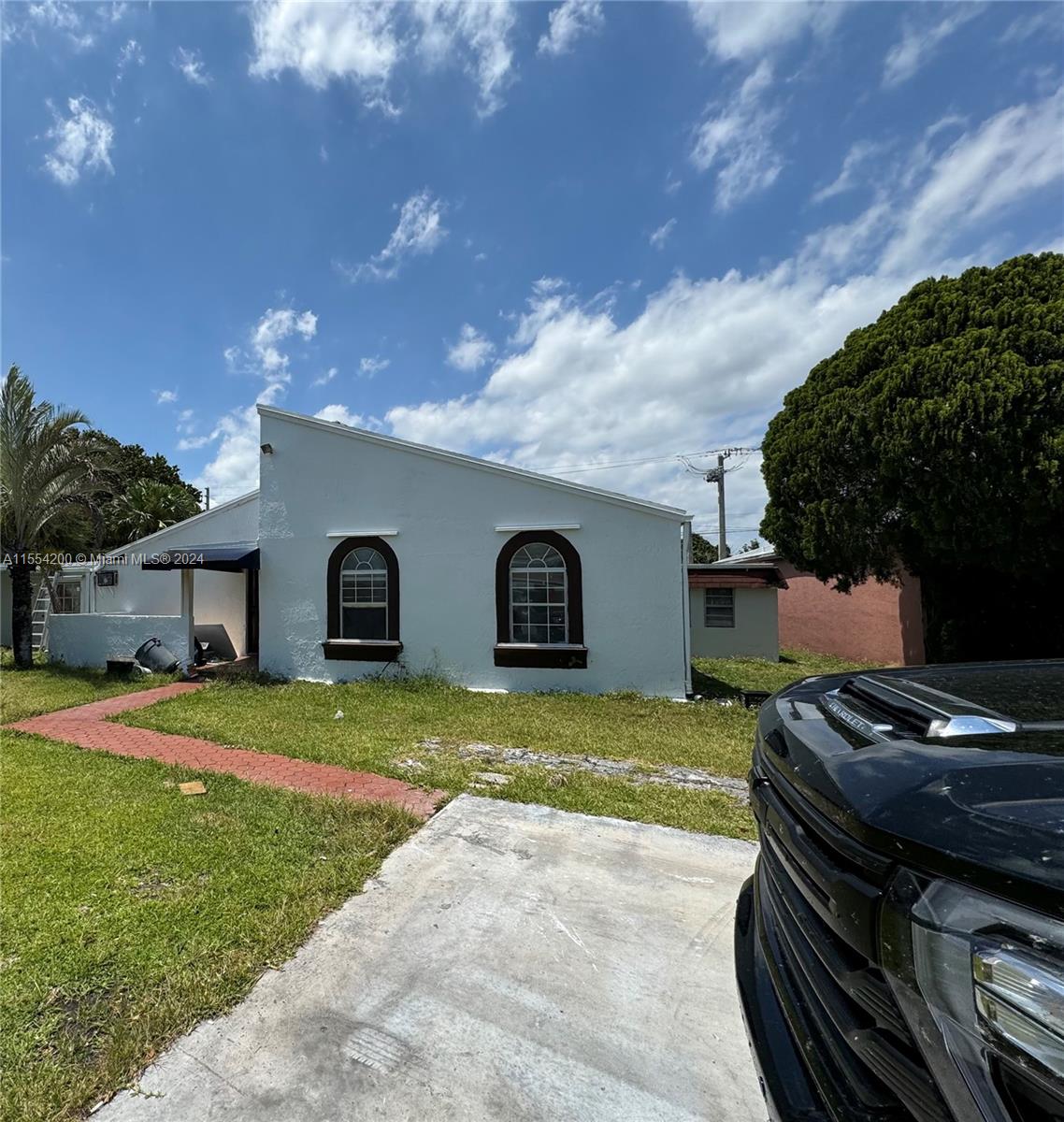 19422 Sw 119th Ct, Miami, Broward County, Florida - 3 Bedrooms  
2 Bathrooms - 