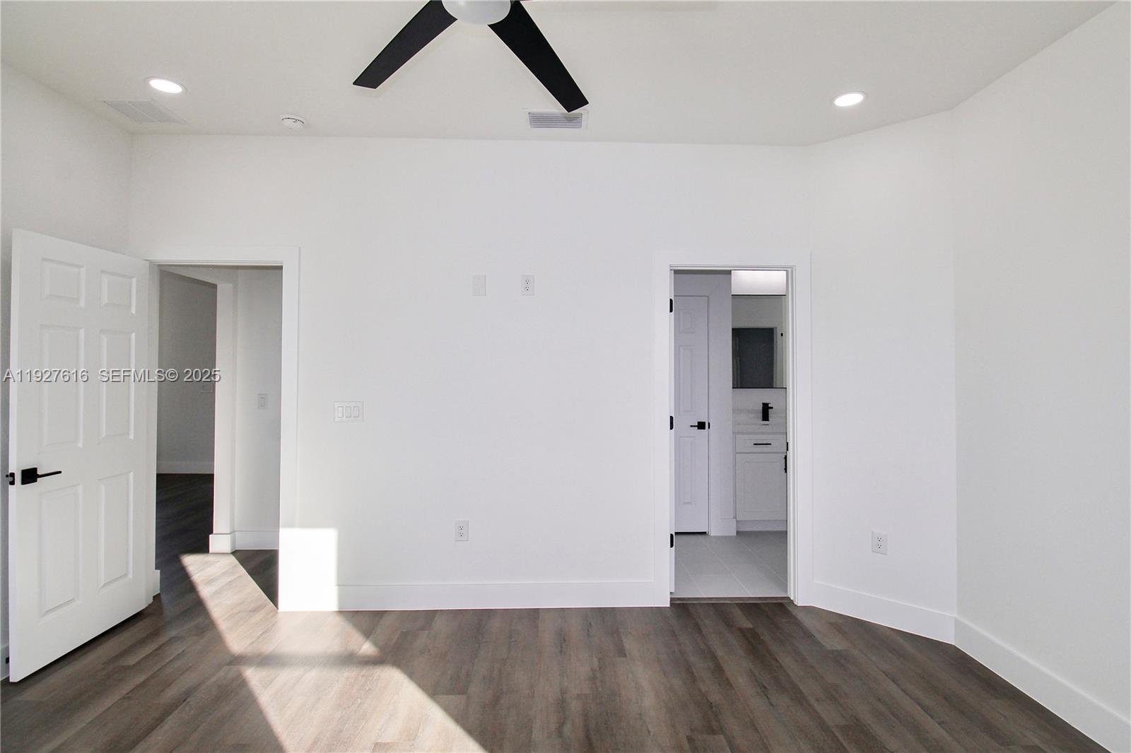 AVON PARK LAKES - Residential