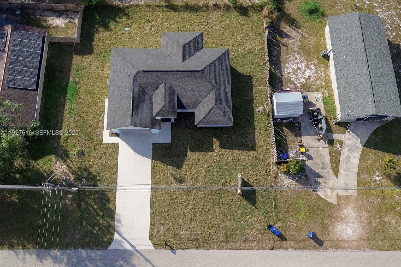 AVON PARK LAKES - Residential