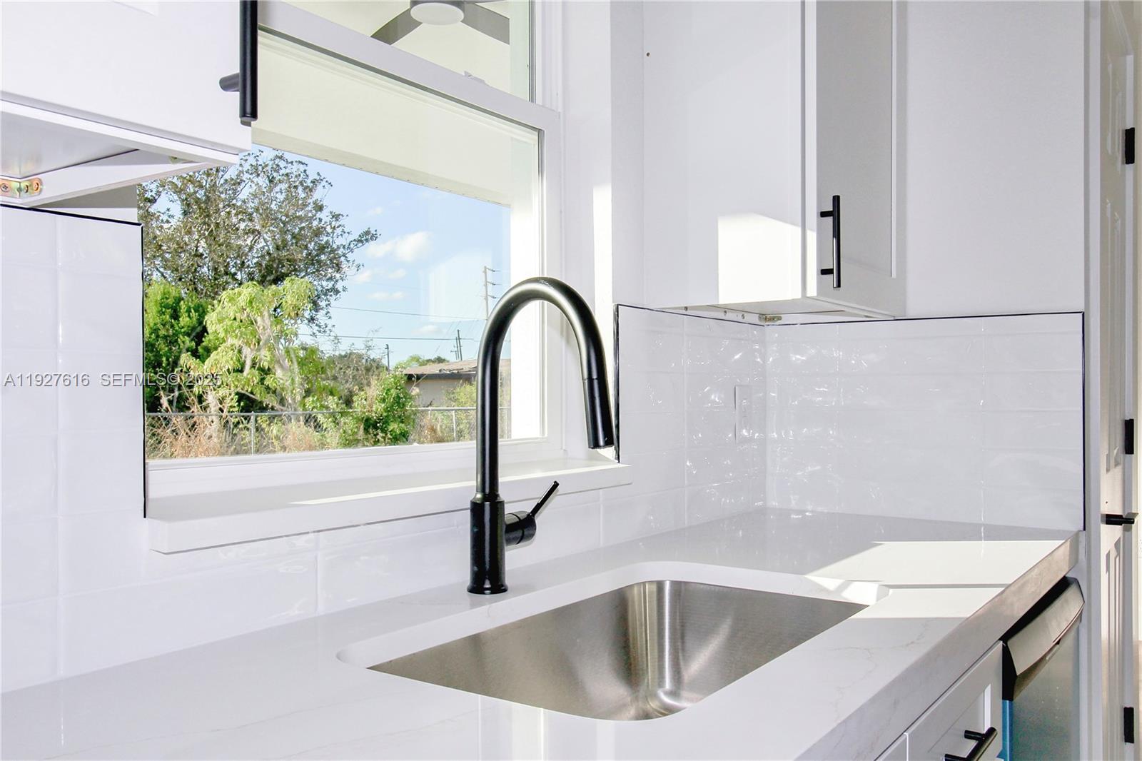 AVON PARK LAKES - Residential