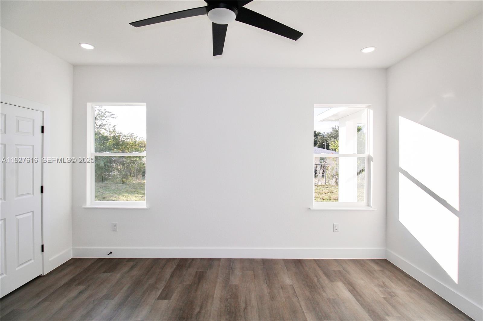 AVON PARK LAKES - Residential