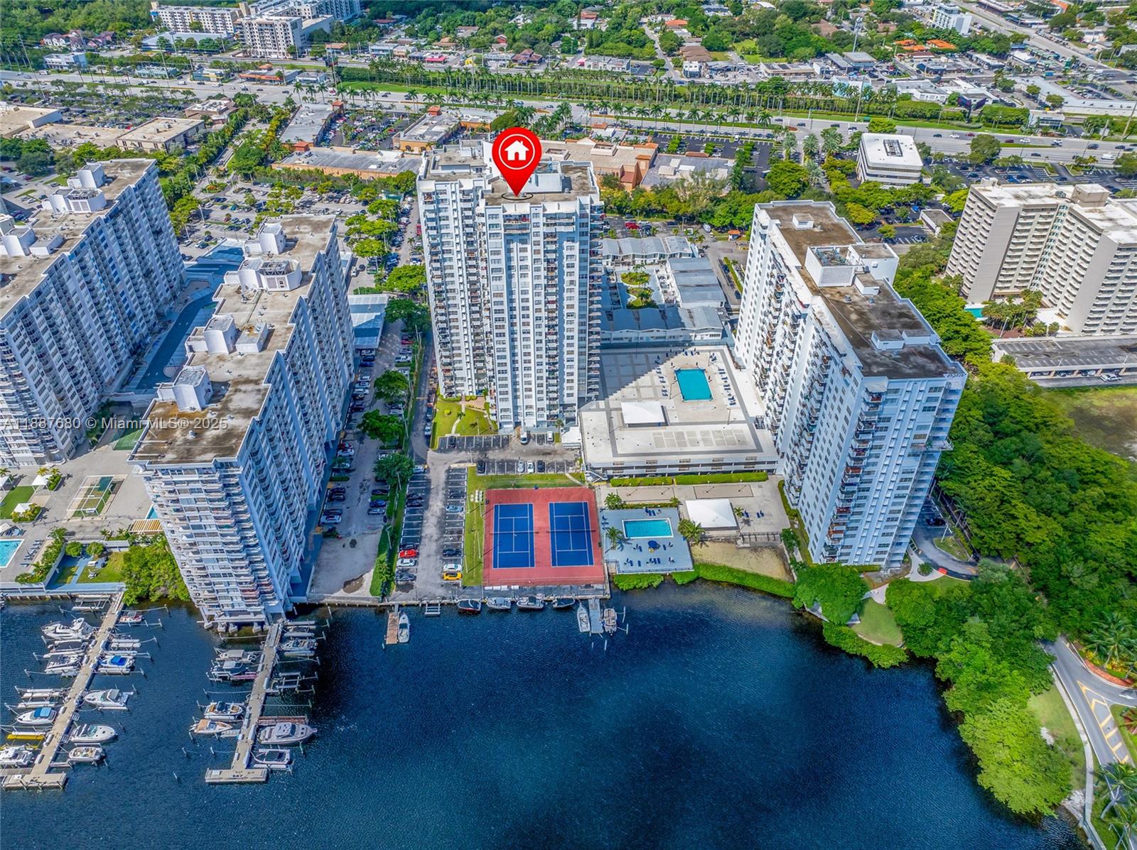 COMMODORE PLAZA CONDO - Residential