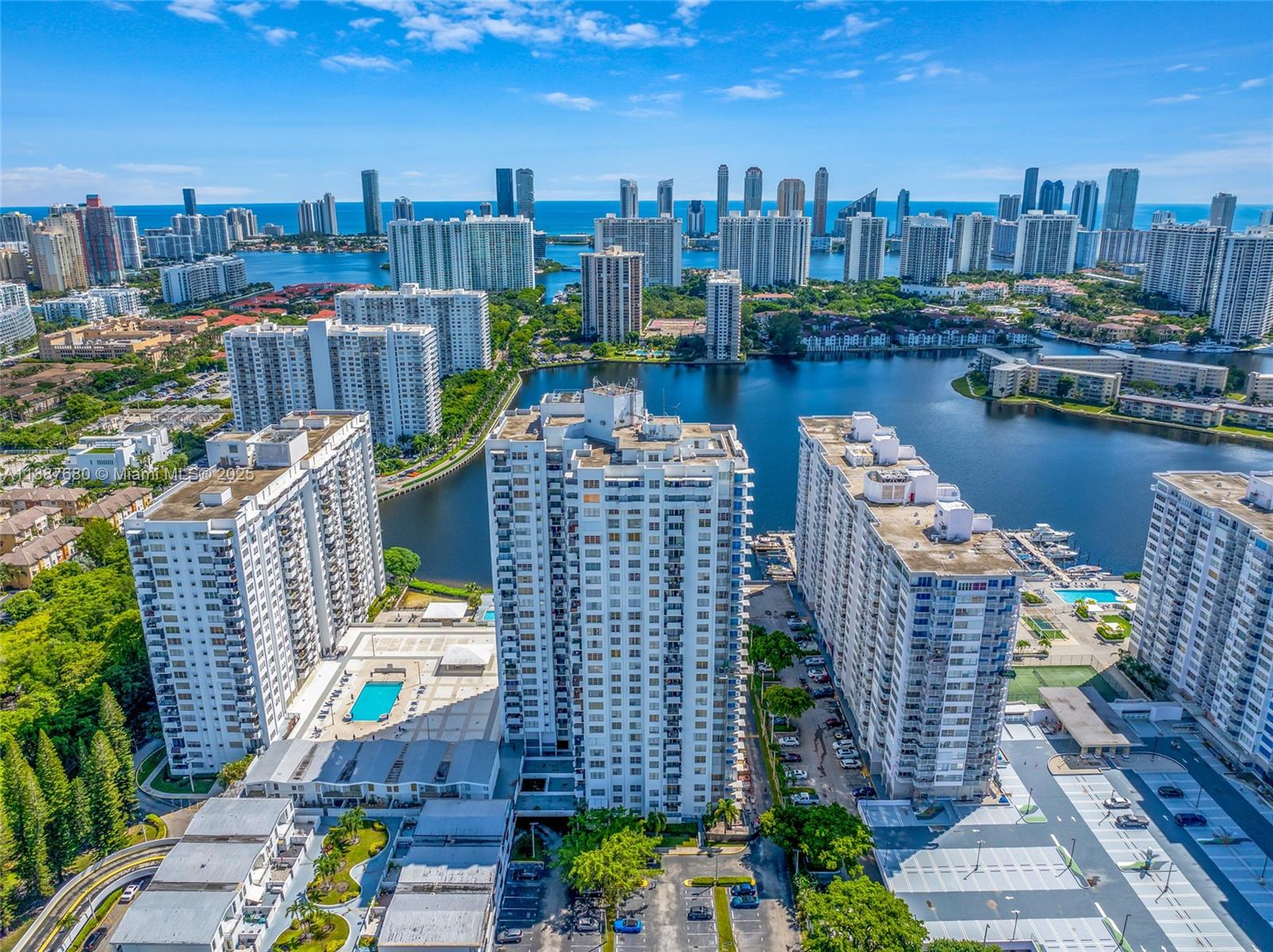 COMMODORE PLAZA CONDO - Residential