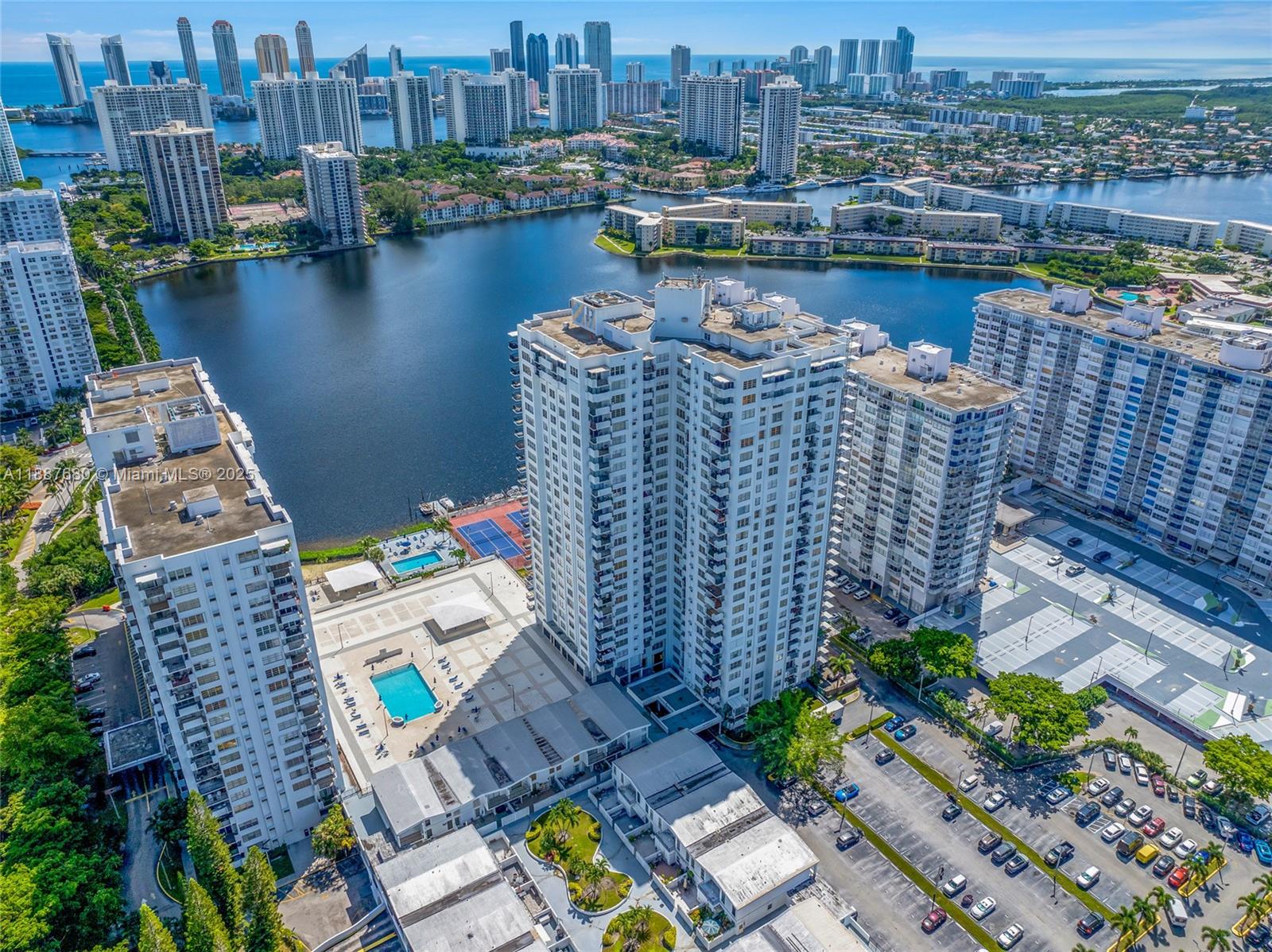 COMMODORE PLAZA CONDO - Residential