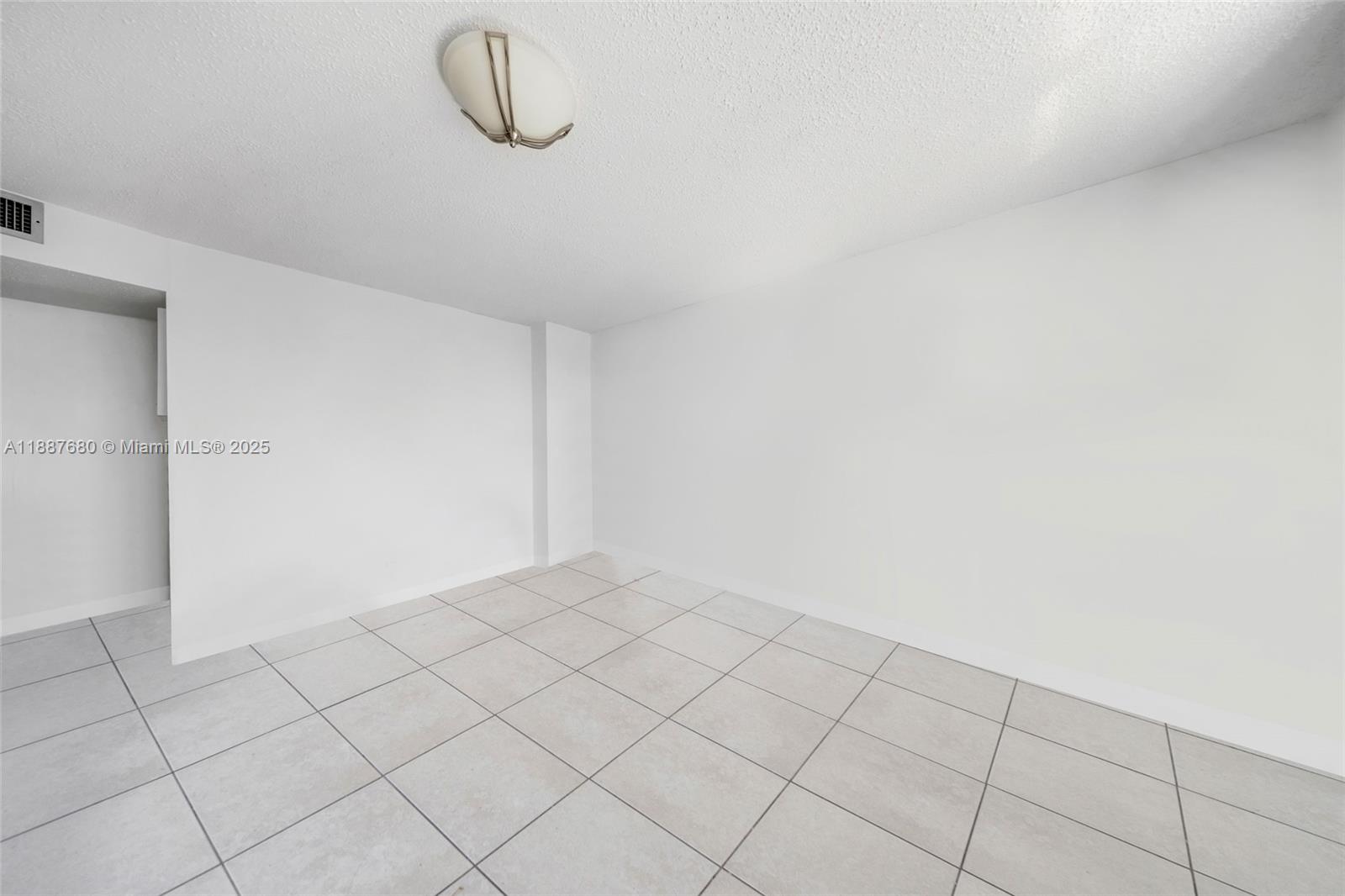 COMMODORE PLAZA CONDO - Residential