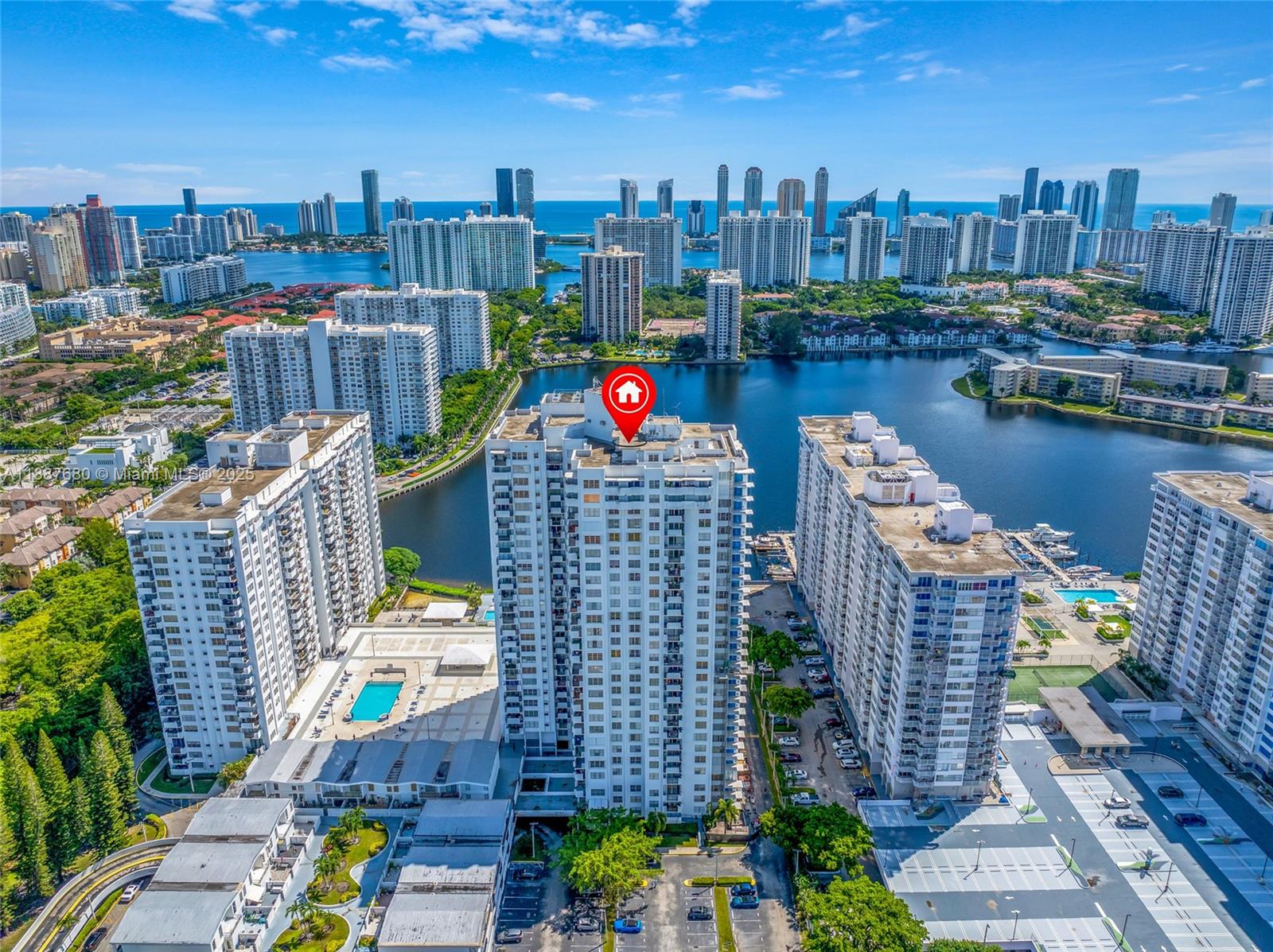 COMMODORE PLAZA CONDO - Residential