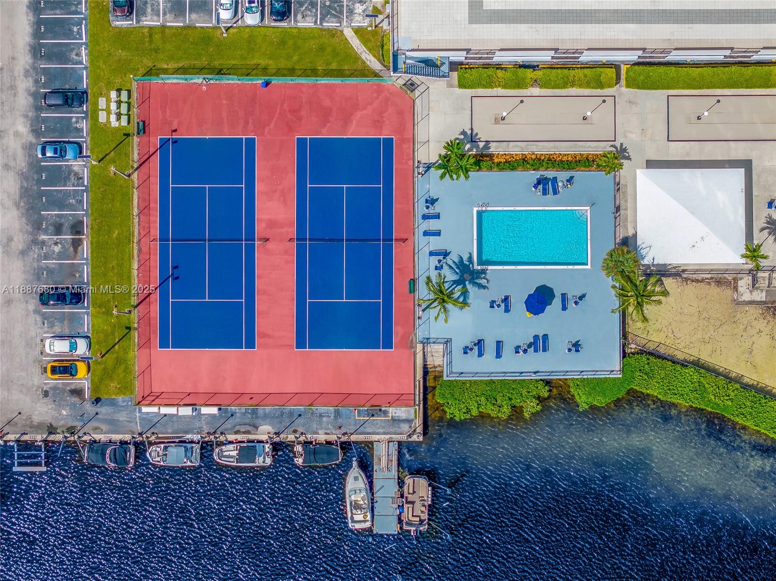 COMMODORE PLAZA CONDO - Residential