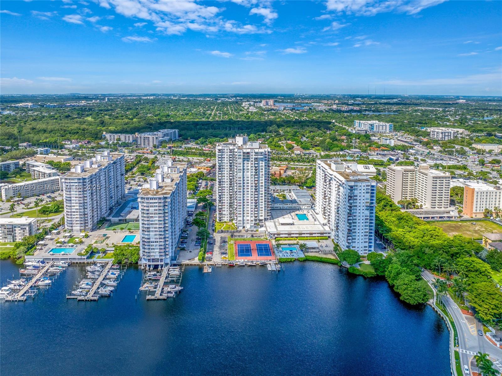 COMMODORE PLAZA CONDO - Residential