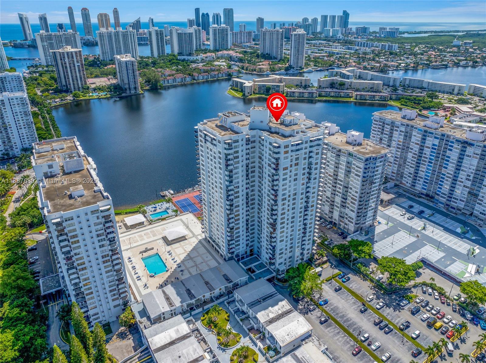 COMMODORE PLAZA CONDO - Residential