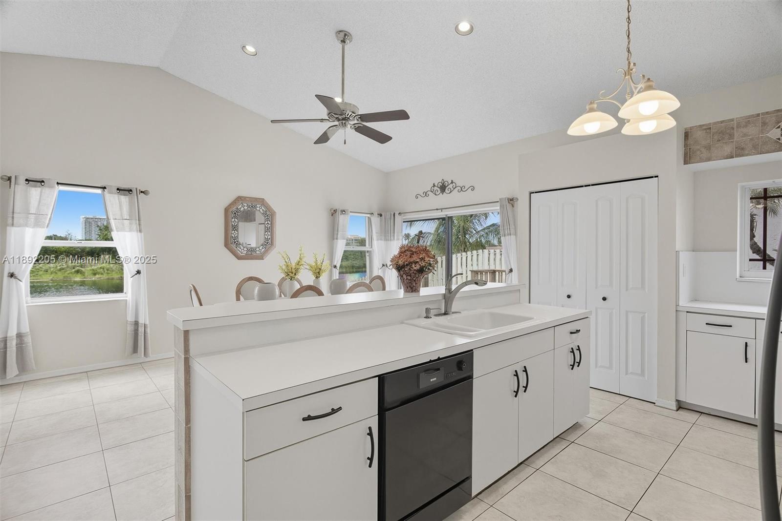 SAVANNAH PLAT 1 - Residential