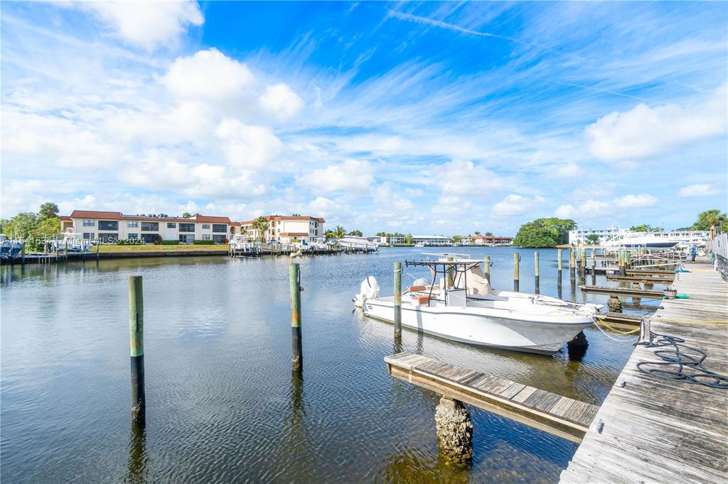 Photo of 316 Southwind Ct #205, North Palm Beach, FL 33408 (MLS # A11541534)