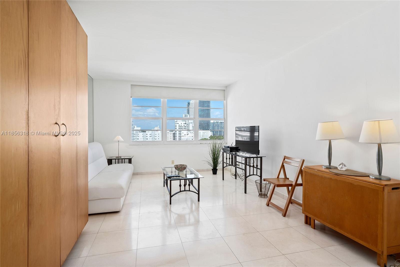 100 Lincoln Rd 1147A