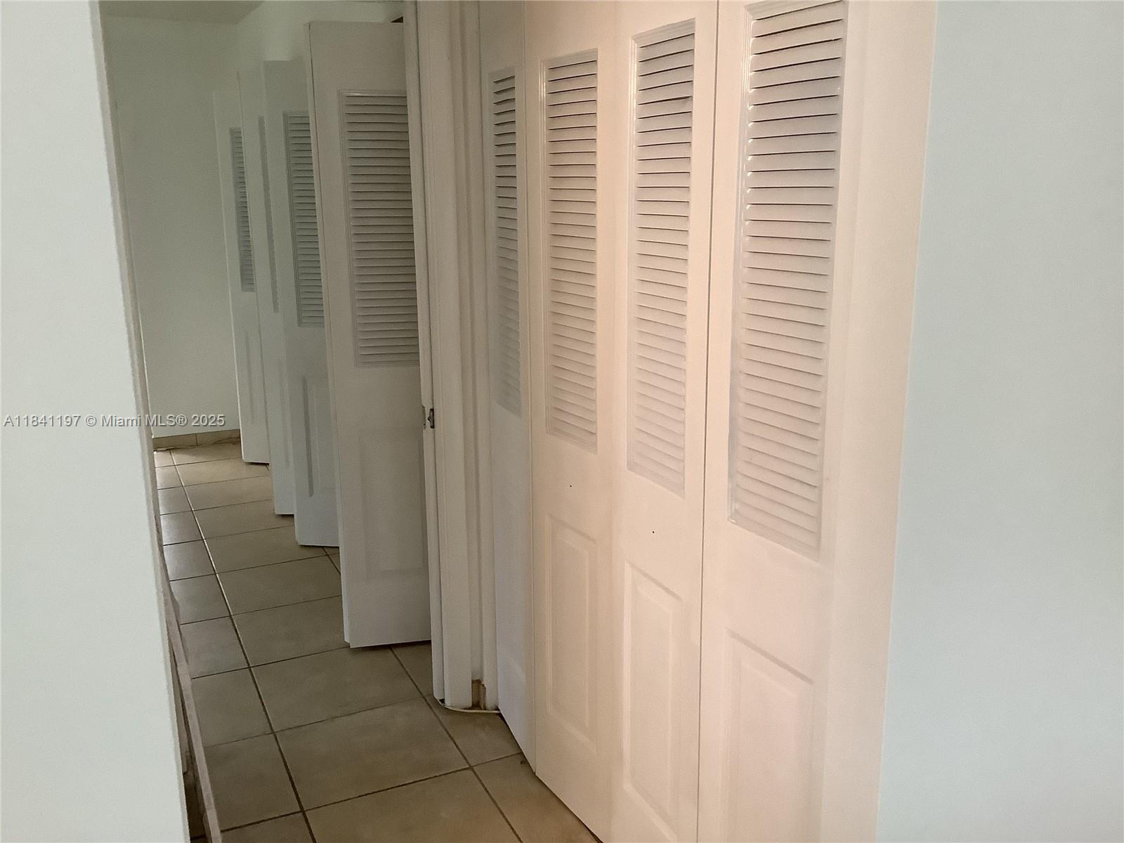 WINDSOR CONDOS - Residential Lease