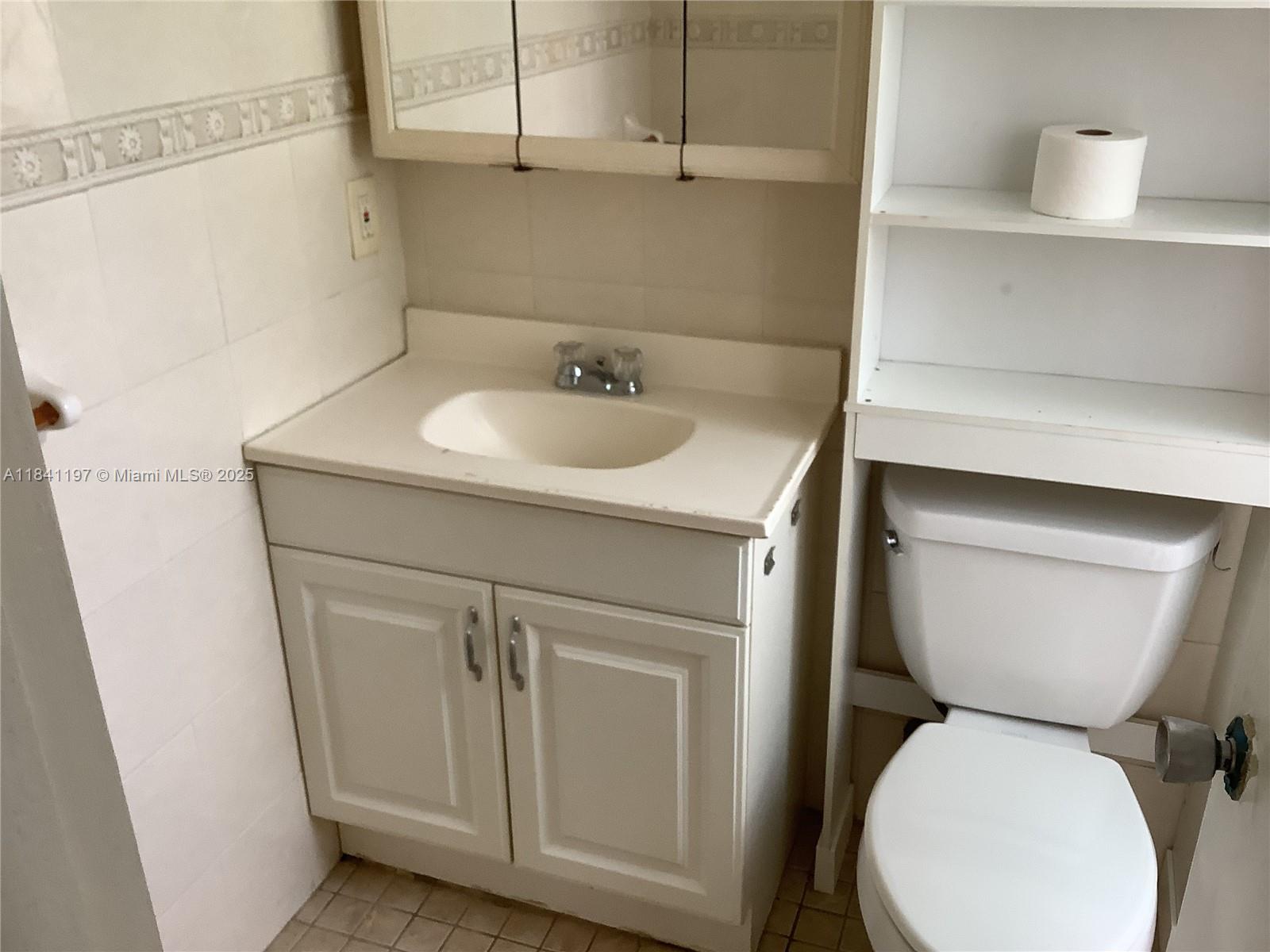 WINDSOR CONDOS - Residential Lease