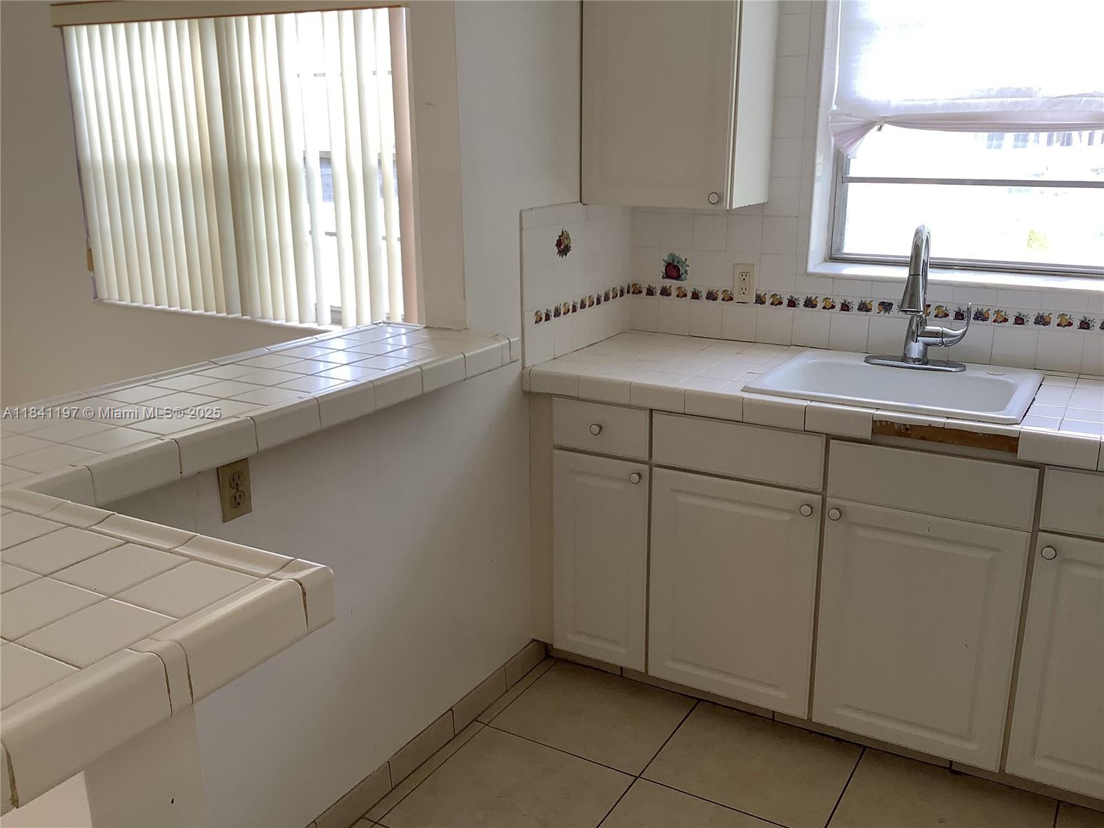 WINDSOR CONDOS - Residential Lease
