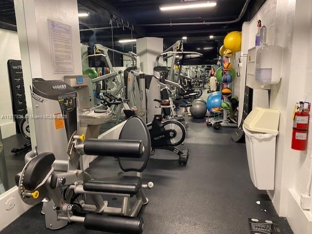 COMMODORE CLUB SOUTH COND - Residential Lease