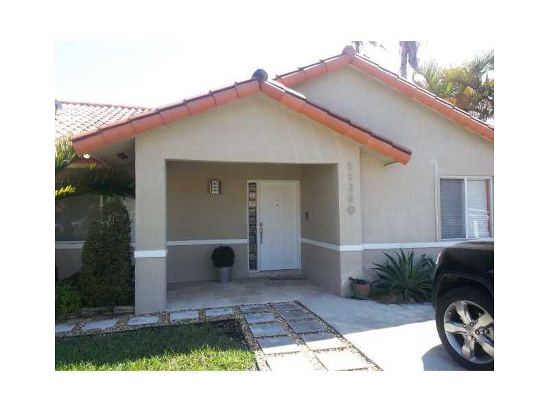 Remodeled 3/2 in a private community located in the Sunset Mansions Subdivision. This homes has ceramic tile flooring,remodeled kitchen with new cabinets and granite counter tops,gorgeous contemporary bathrooms with glass sink and granite vanity counter t ops. Great location with access to the turnpike and palmetto. Come see this one first and you wont be disappointed.Available for June 1st Occupancy.