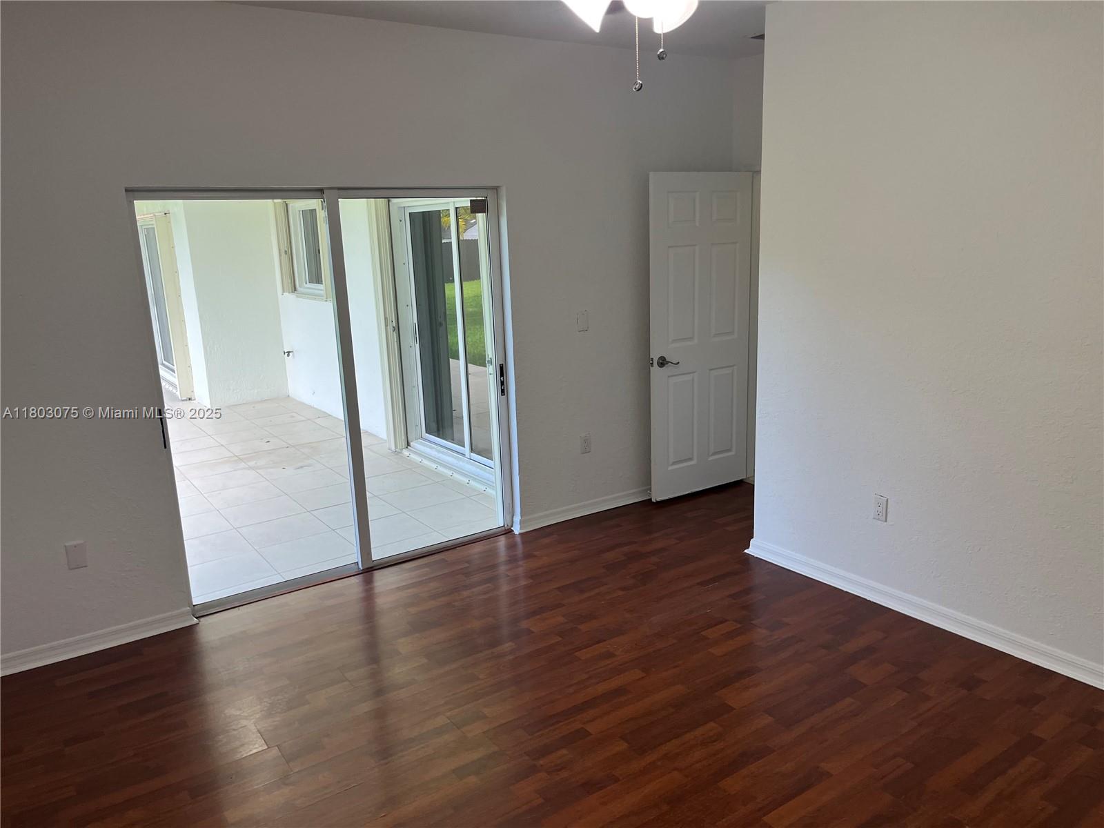 ESTATE MANSIONS - Residential Lease