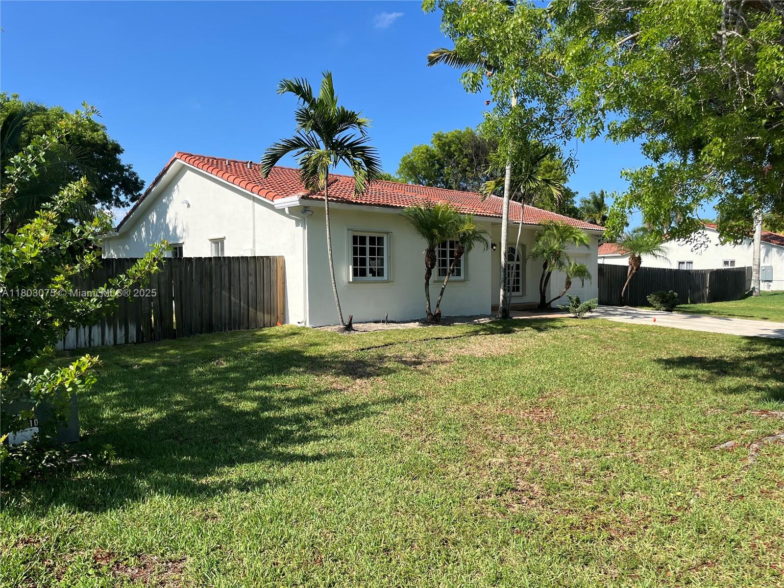 12997 Sw 219th Ter, Miami, Broward County, Florida - 4 Bedrooms  
2 Bathrooms - 