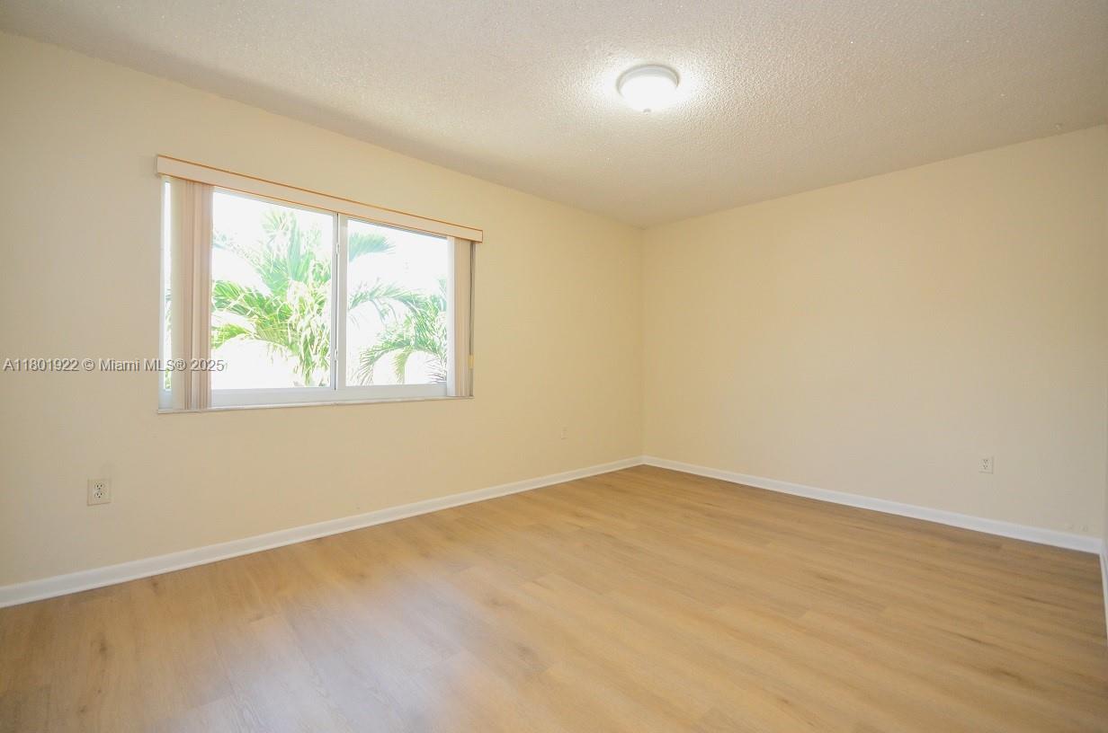 TWIN HOMES VILLAGE II CON - Residential