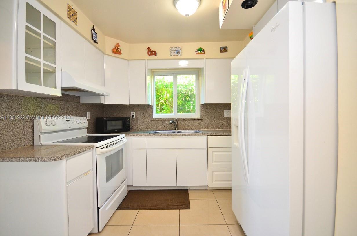 TWIN HOMES VILLAGE II CON - Residential