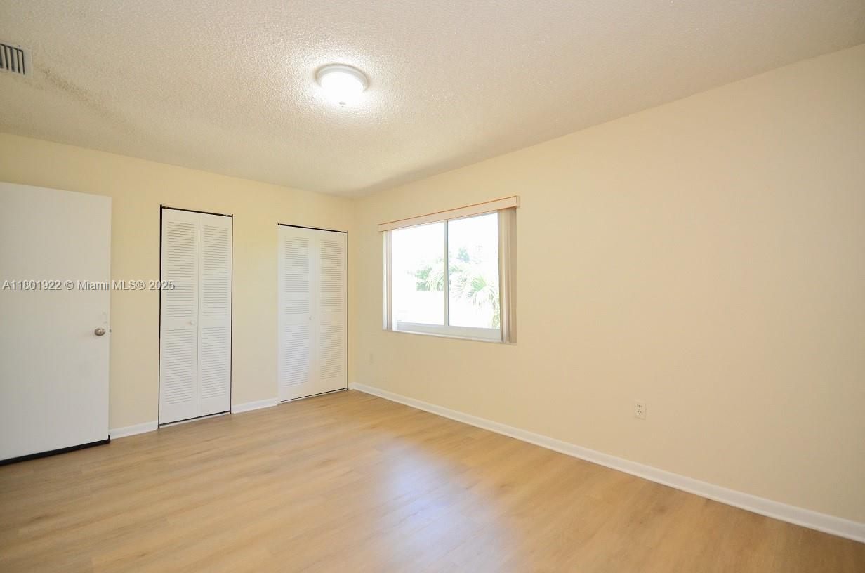 TWIN HOMES VILLAGE II CON - Residential