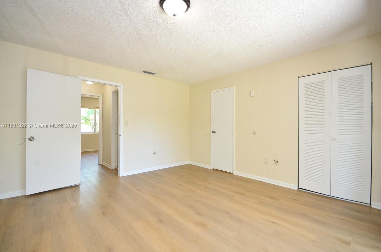 TWIN HOMES VILLAGE II CON - Residential