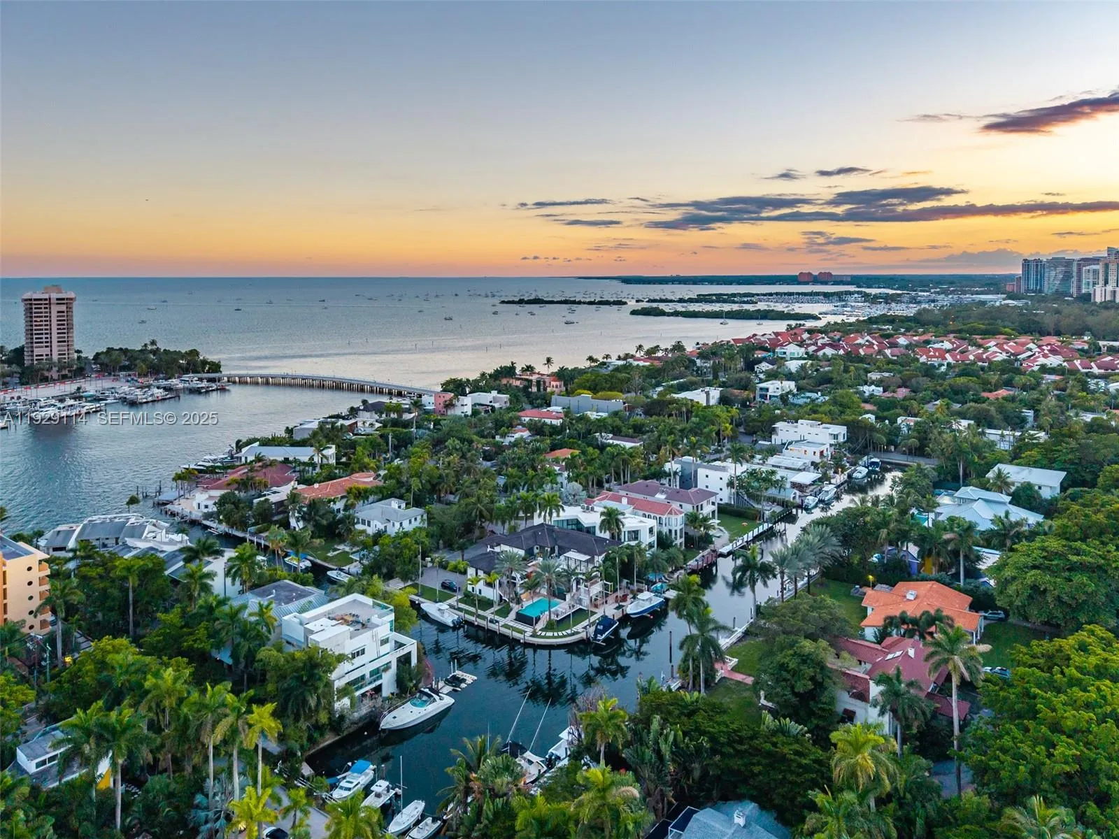 Miami, Florida 33133, United States, 4 Bedrooms Bedrooms, ,4 BathroomsBathrooms,Residential,Active,253931