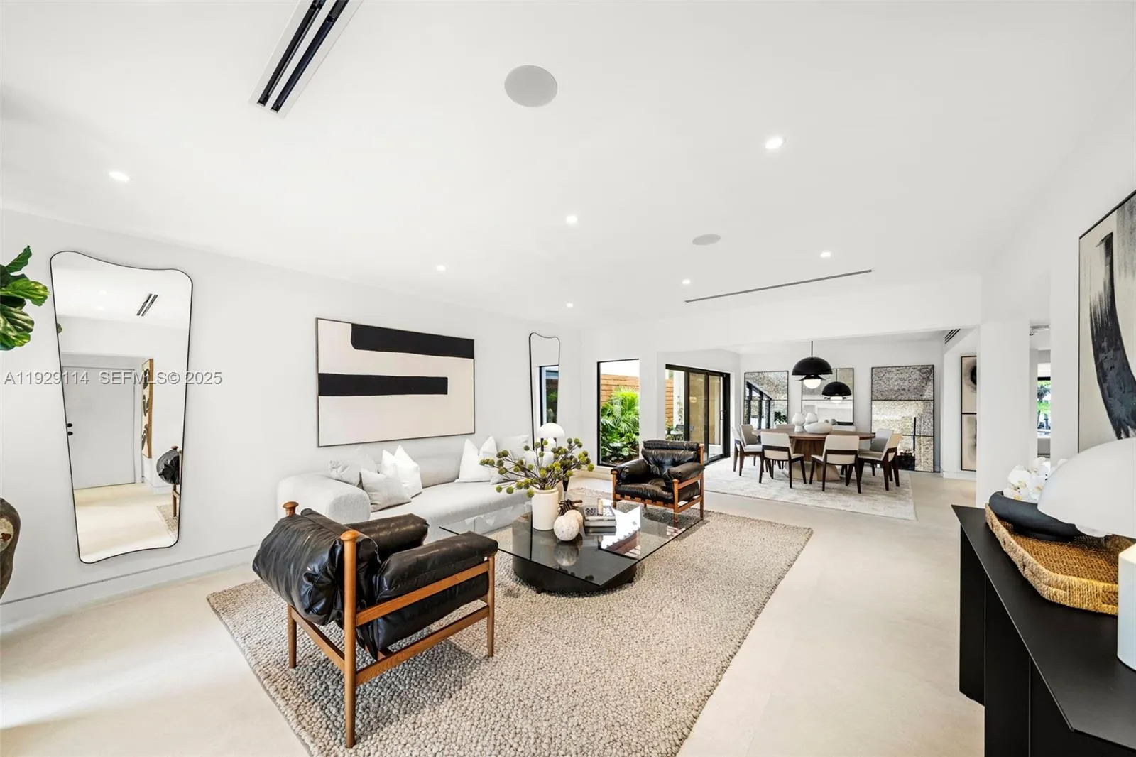 Miami, Florida 33133, United States, 4 Bedrooms Bedrooms, ,4 BathroomsBathrooms,Residential,Active,253931