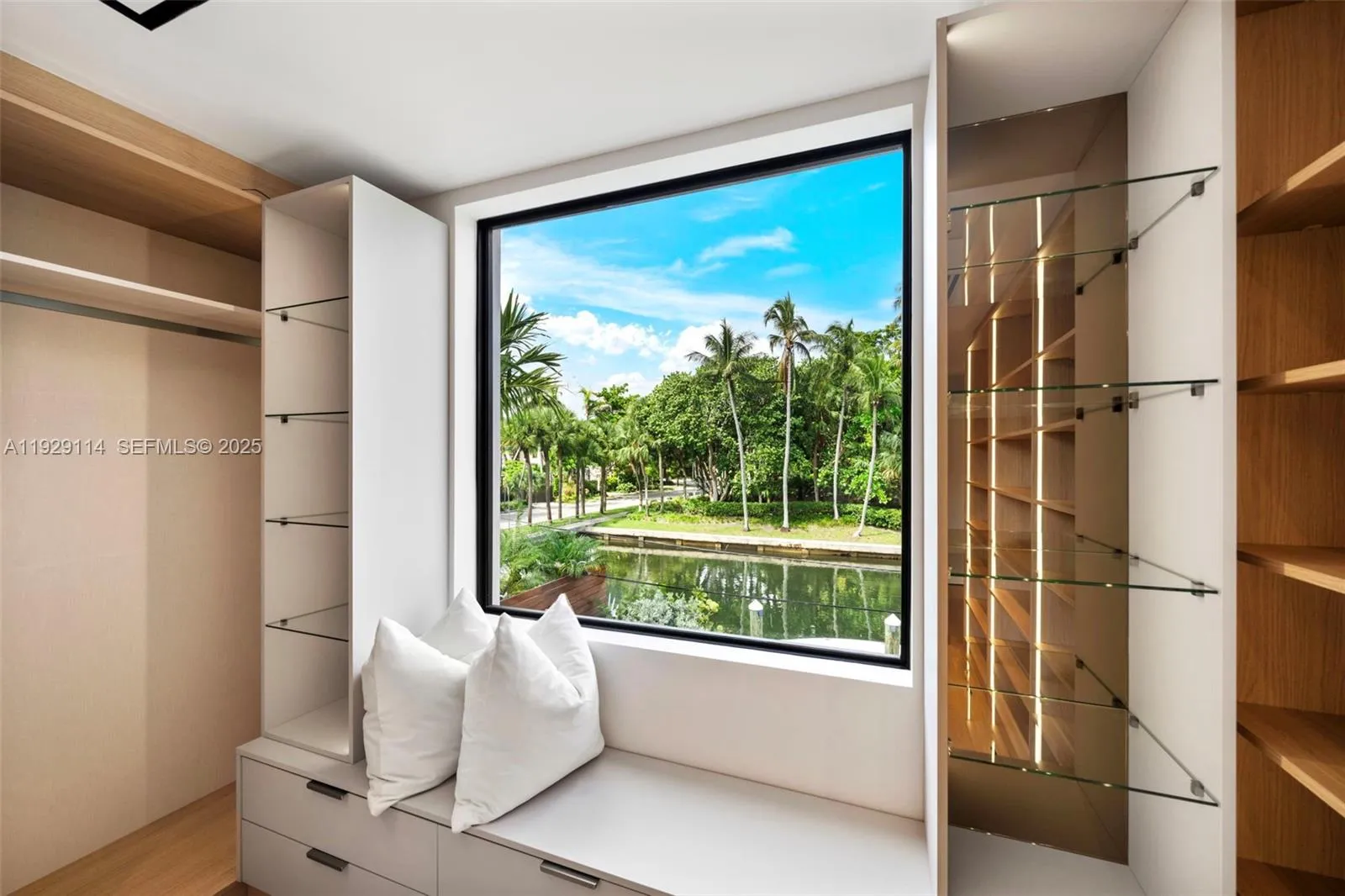 Miami, Florida 33133, United States, 4 Bedrooms Bedrooms, ,4 BathroomsBathrooms,Residential,Active,253931