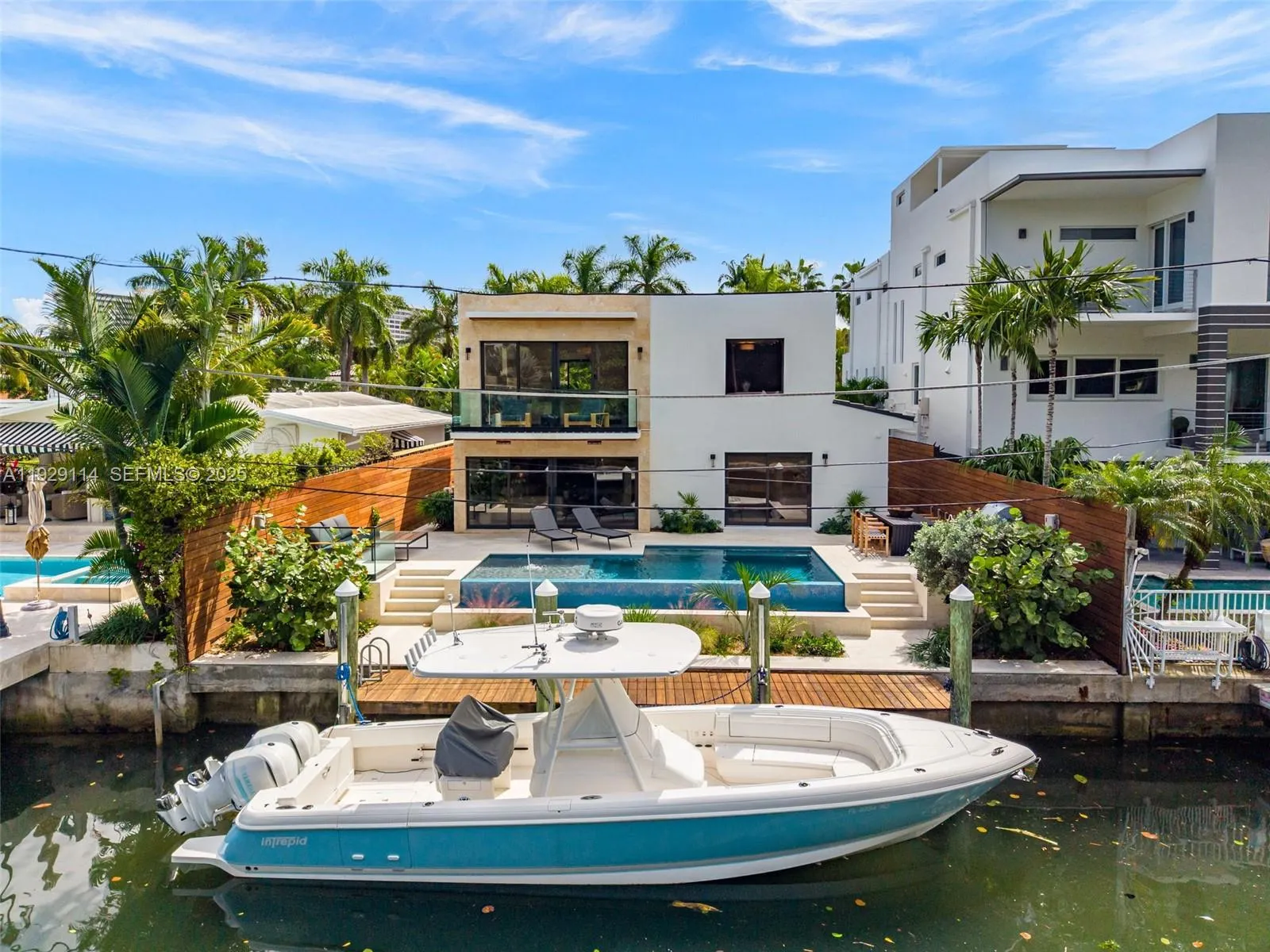 Miami, Florida 33133, United States, 4 Bedrooms Bedrooms, ,4 BathroomsBathrooms,Residential,Active,253931