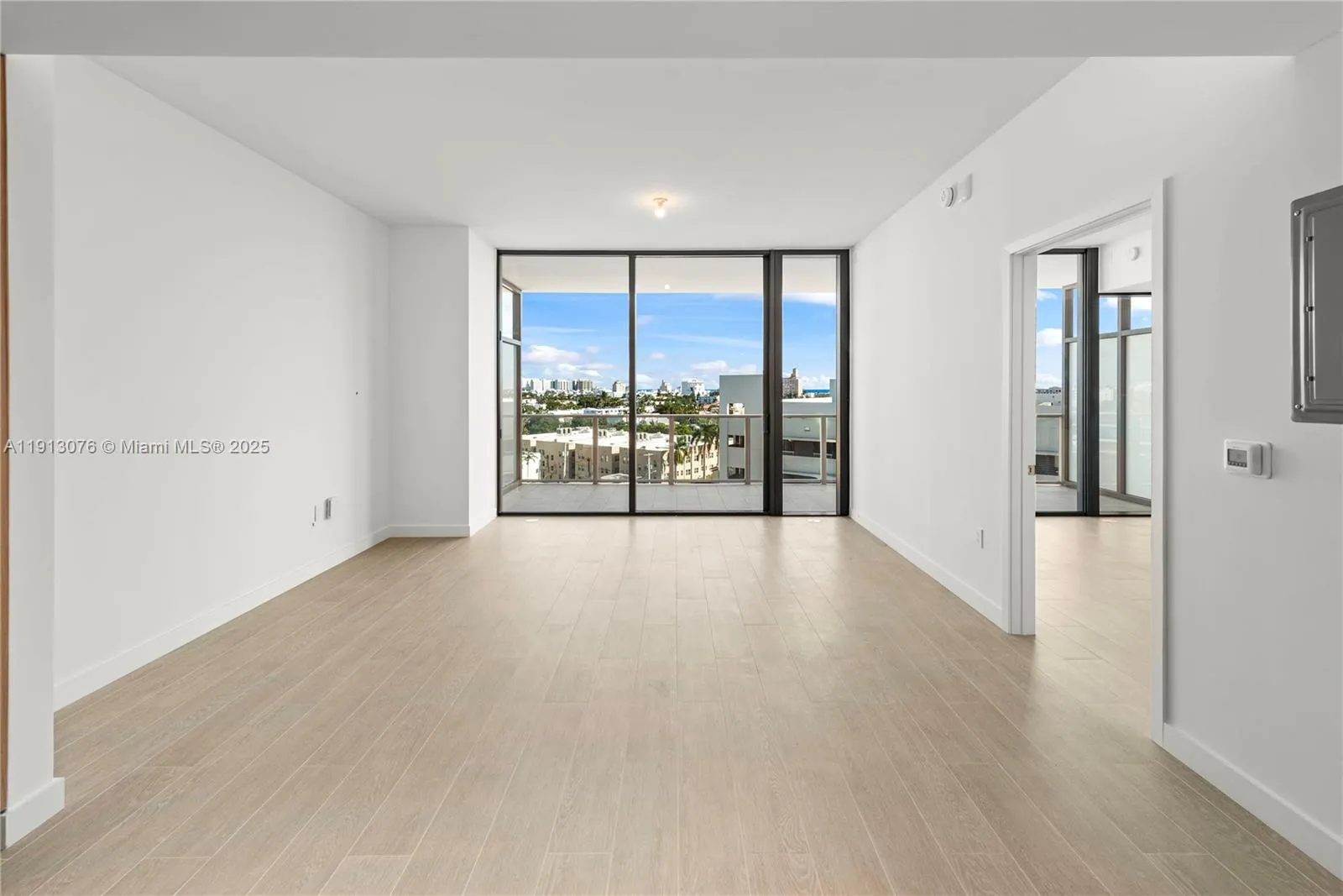 Miami Beach, Florida 33139, United States, 1 Bedroom Bedrooms, ,2 BathroomsBathrooms,Residential,Active,243450