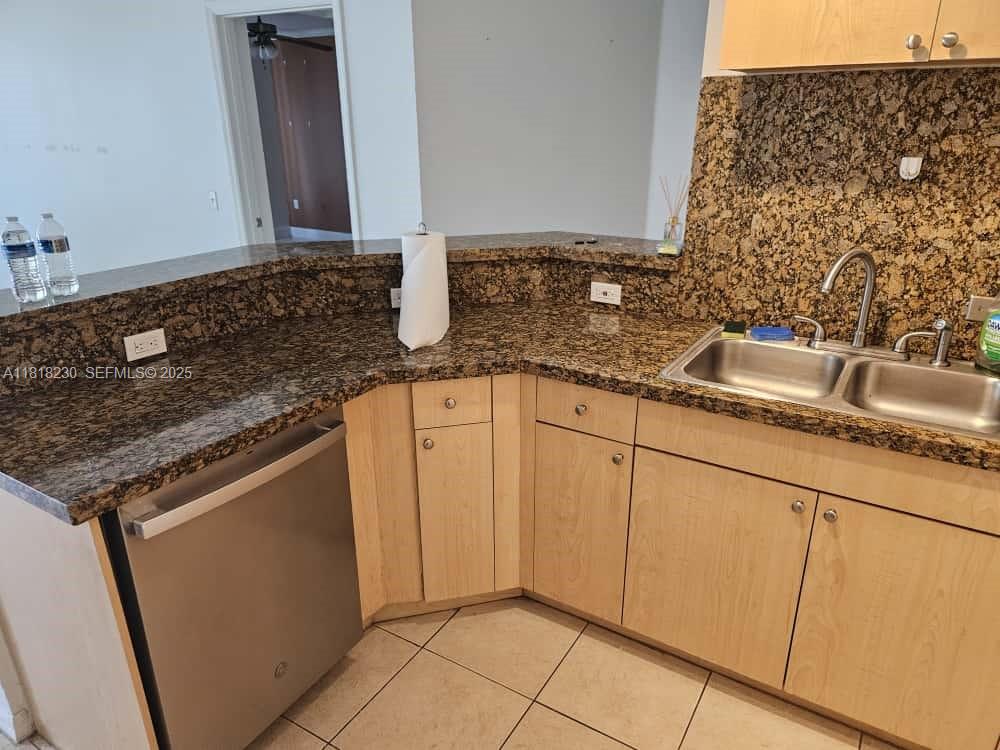 VILLA DEL SOL CONDO - Residential Lease