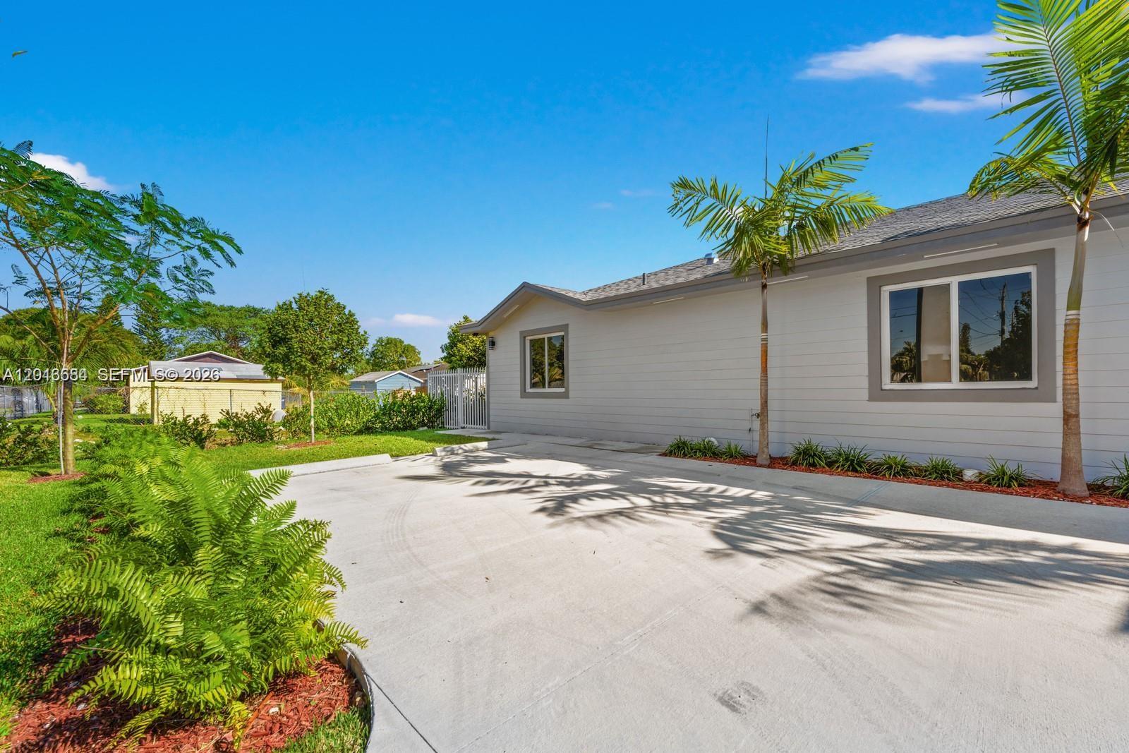 TOWN OF FLORIDA CITY - Residential Lease
