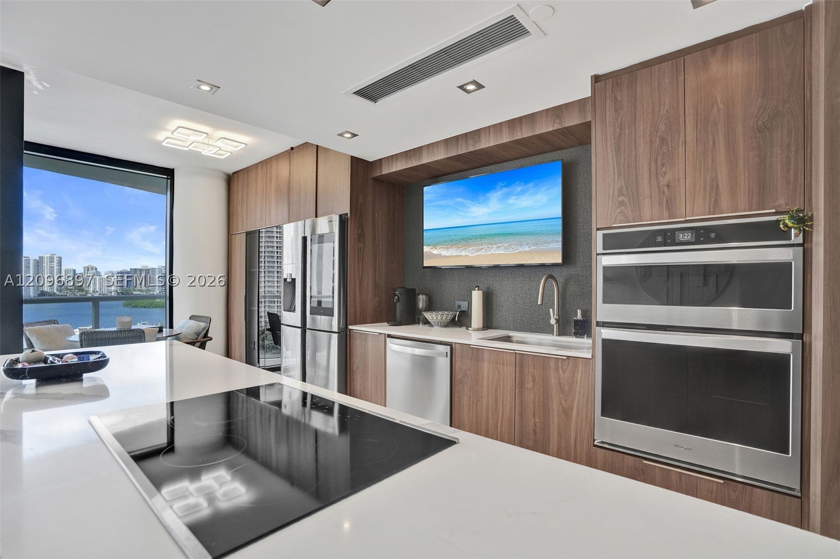 4000 Island Blvd