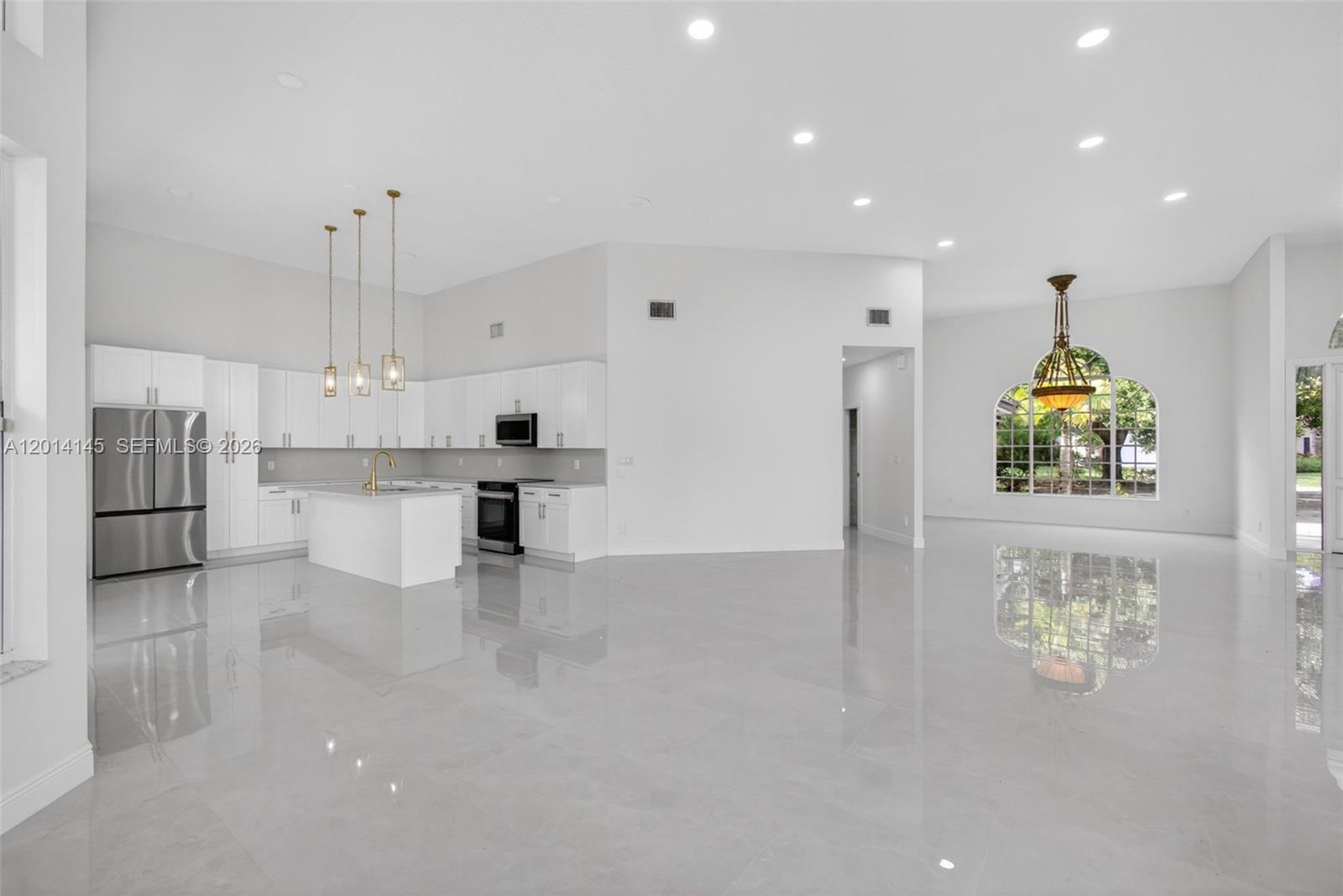 WHISPERING TRAILS 2 - Residential