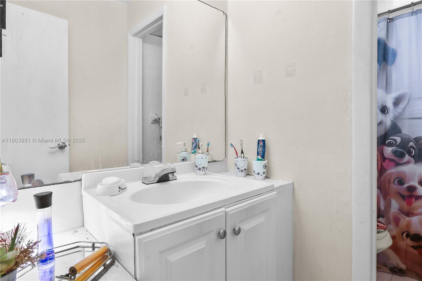 ALCALA PLAZA CONDO - Residential