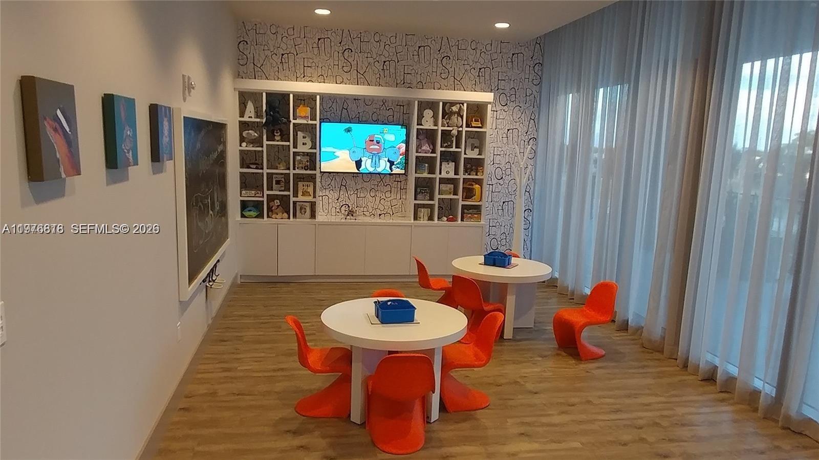 5300 PASEO CONDO - Residential