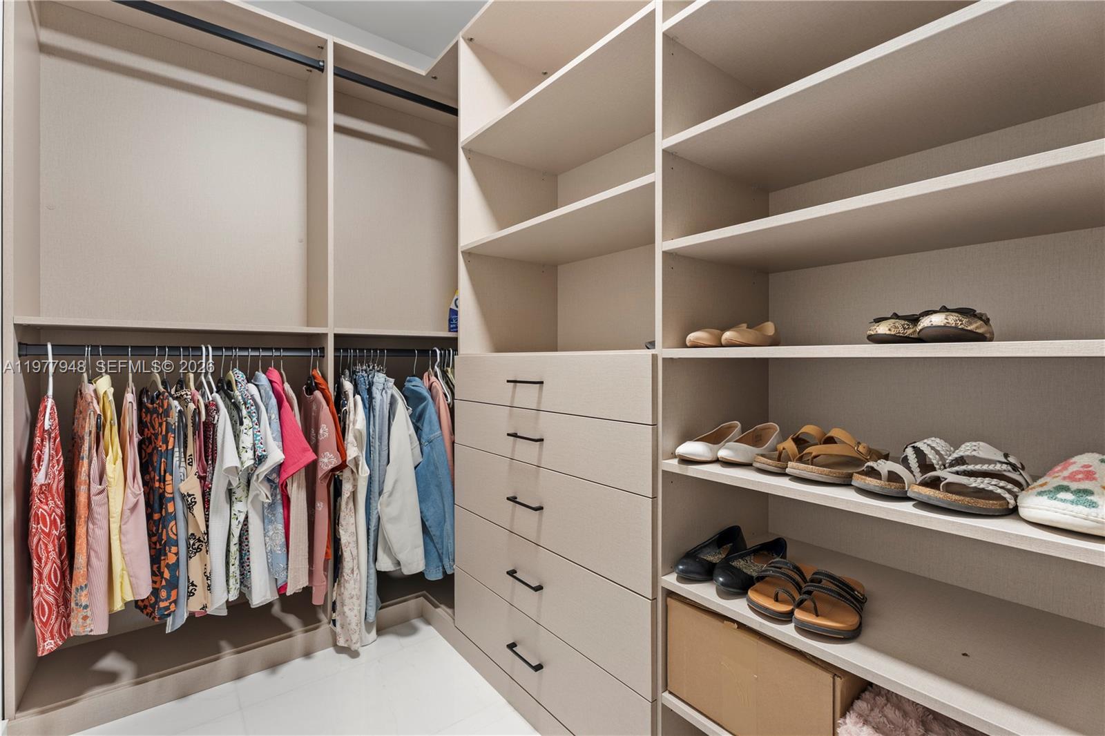 ASTON MARTIN RESIDENCES - Residential