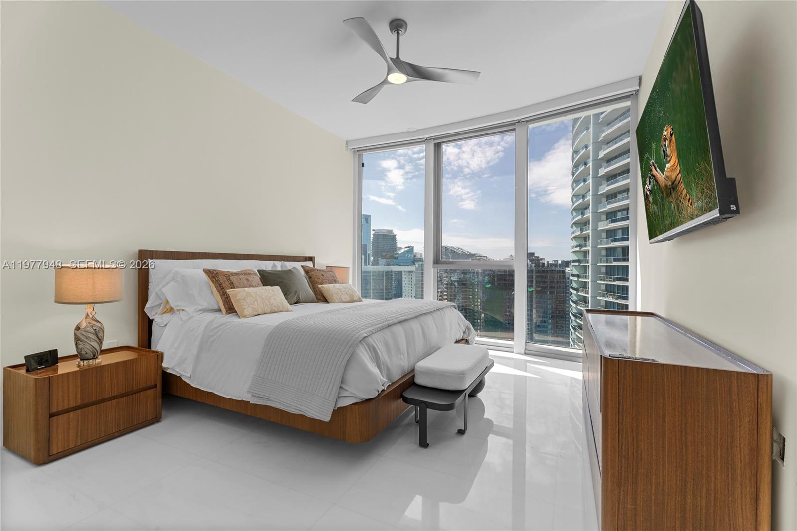 300 Biscayne Boulevard Way 4007W