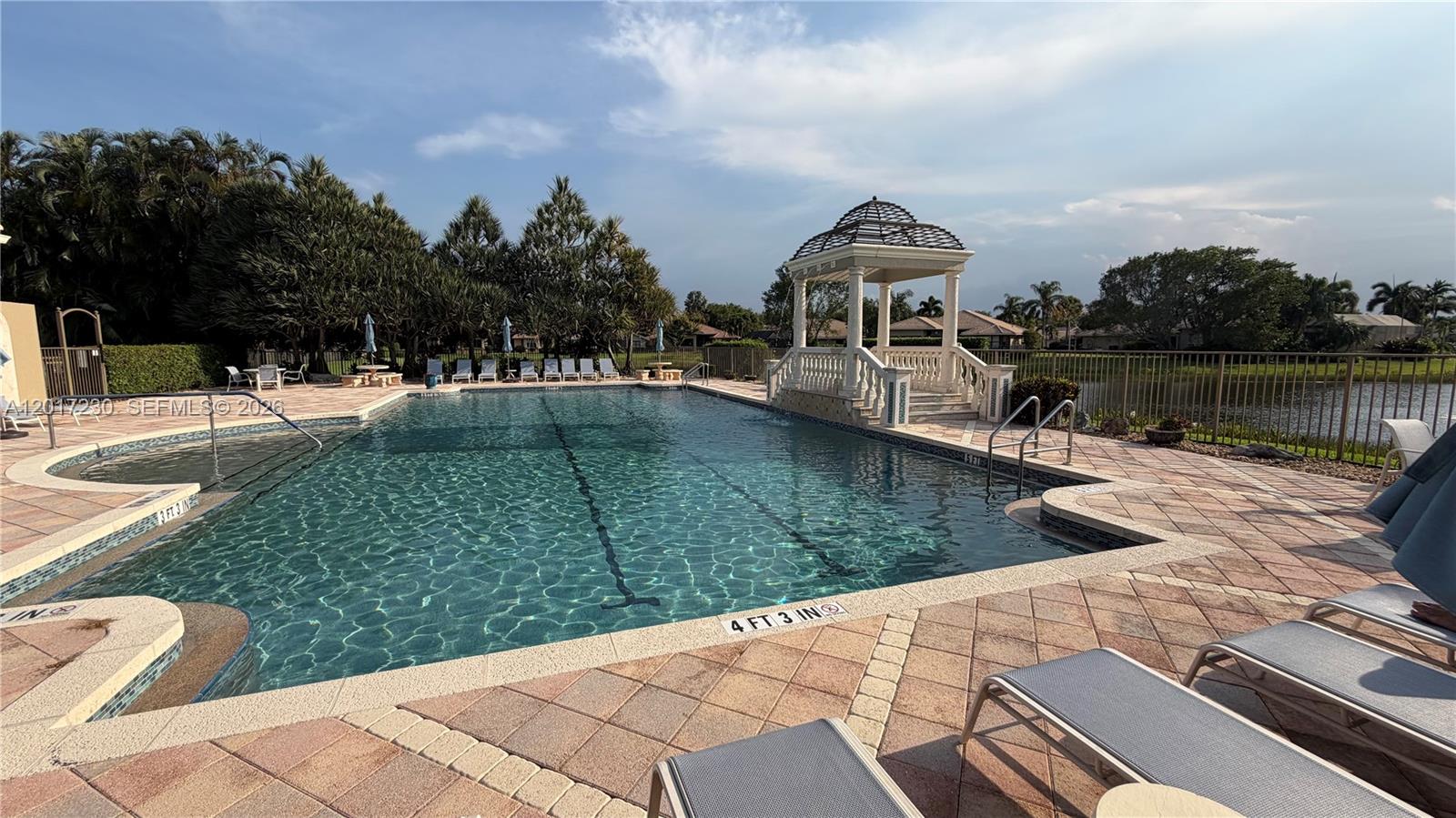 TIVOLI RESERVE - Residential