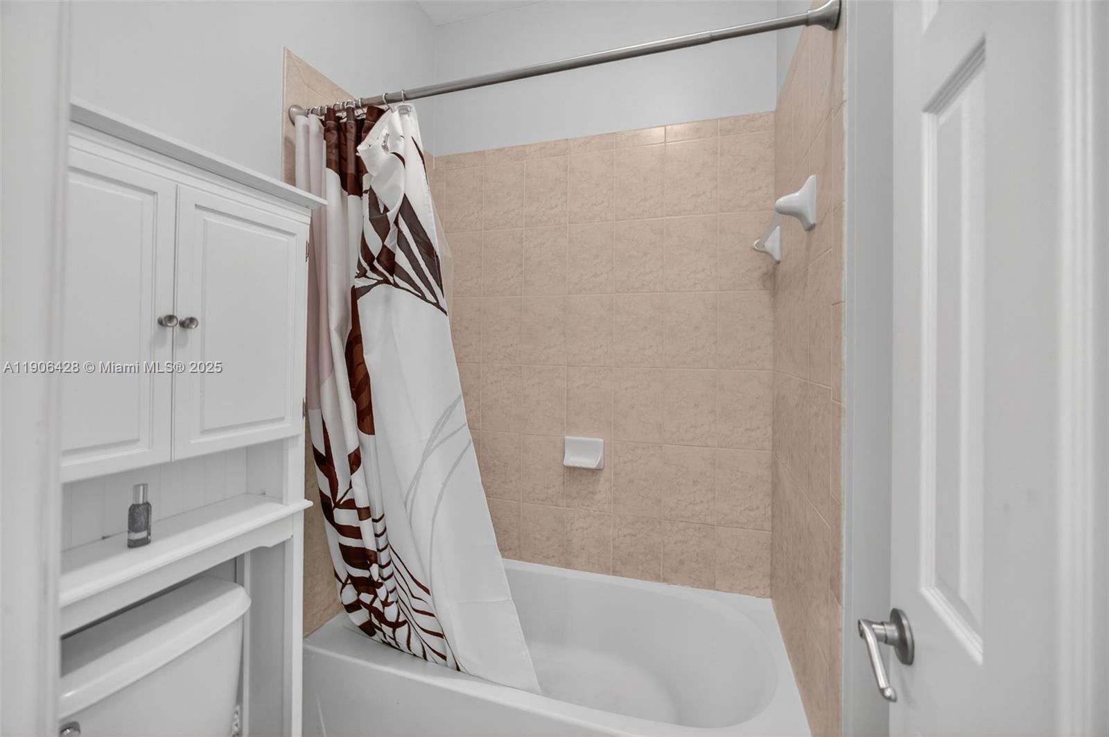 ATLANTIS AT OASIS - Residential Lease