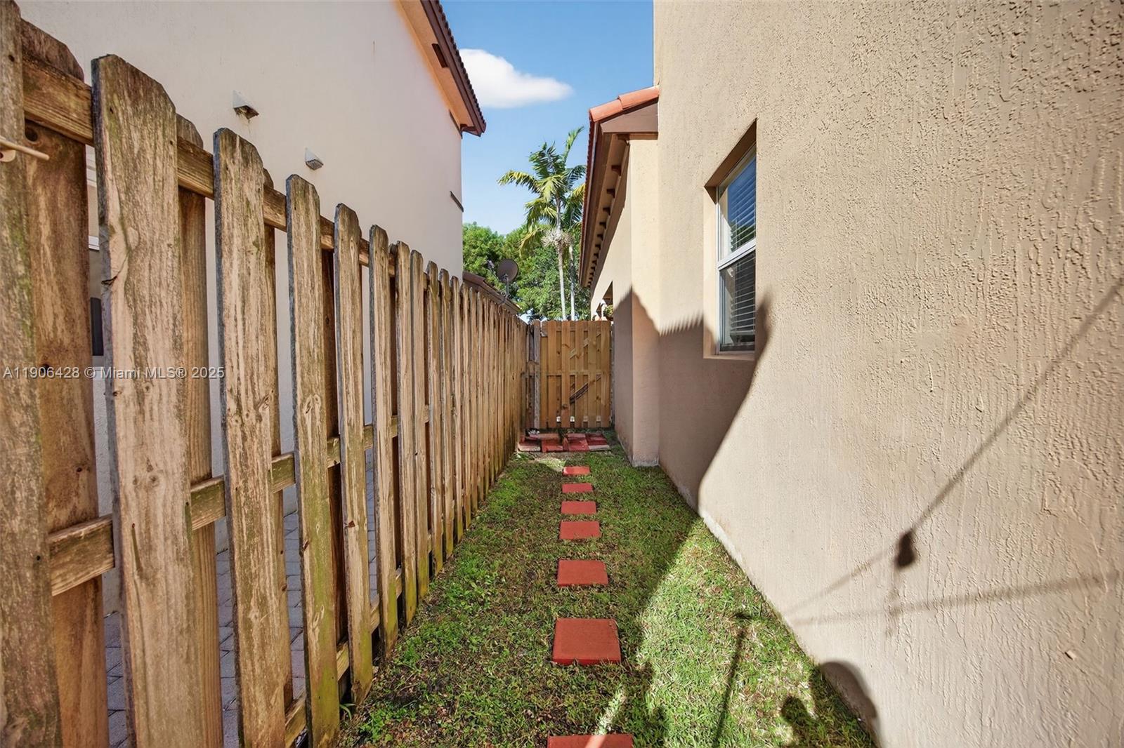 ATLANTIS AT OASIS - Residential Lease