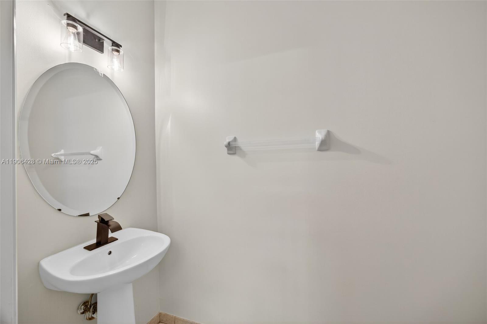 ATLANTIS AT OASIS - Residential Lease