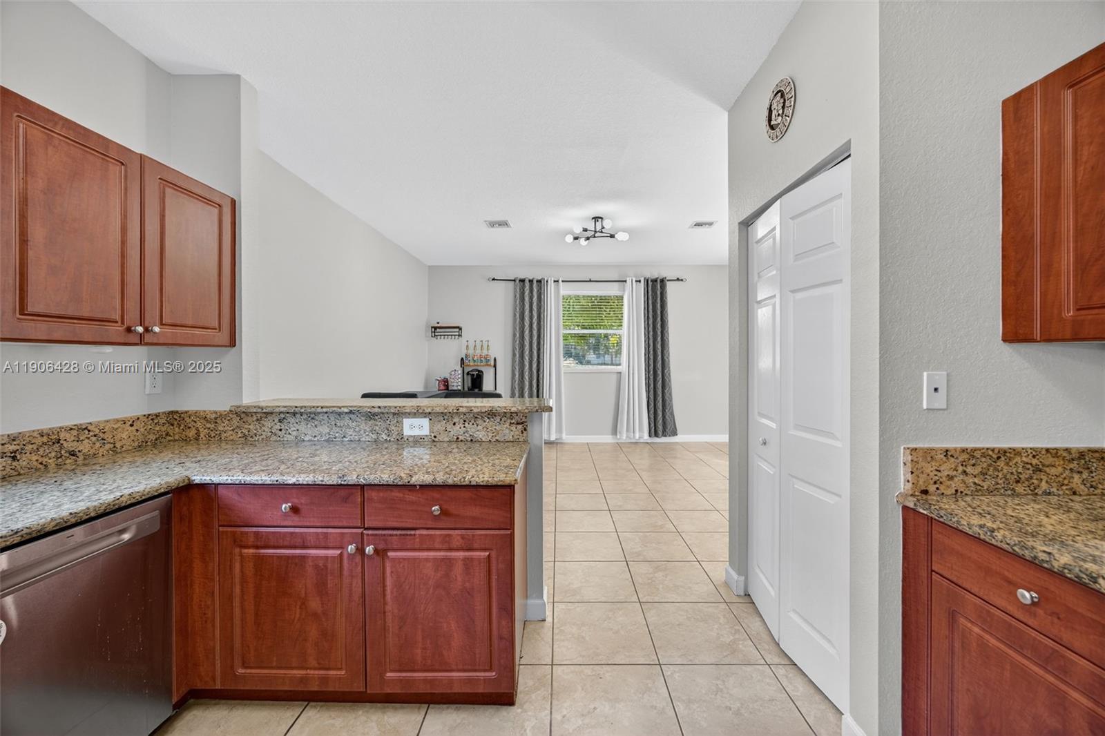 ATLANTIS AT OASIS - Residential Lease