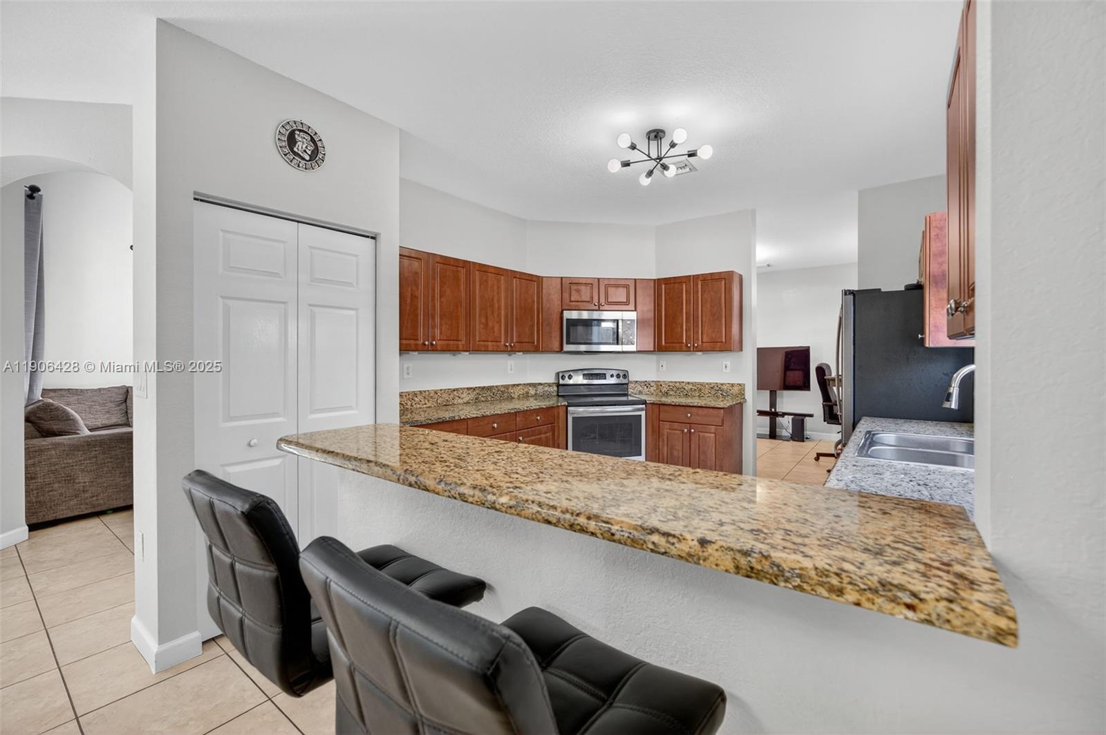 ATLANTIS AT OASIS - Residential Lease